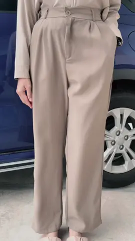 Korang mesti tak percaya kalau saya bagitau seluar ni harga dia tak sampai 20 ringgit tau‼️😱 cuba tengok kat beg kuning atau join live kami cepat 😍🤩 #deem #deempants #pants #slack #outfitwomen #slacklembut #slackmurah #seluarslack #seluarslackwanita 