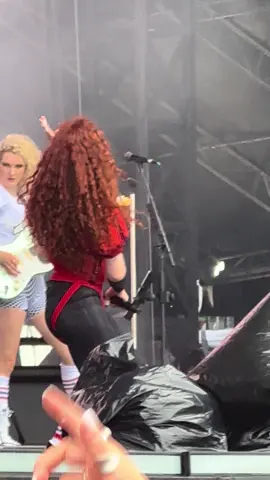 👩🏻‍🦰🧜‍♀️5.18.24 @chappell roan @Hangout Music Fest #chappellroan #hottogo 