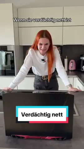 Schickt das Video jemandem, dem man nicht traut wenn man verdächtig nett ist 😂 #viral #fy #fyp #eheleben #zocken 