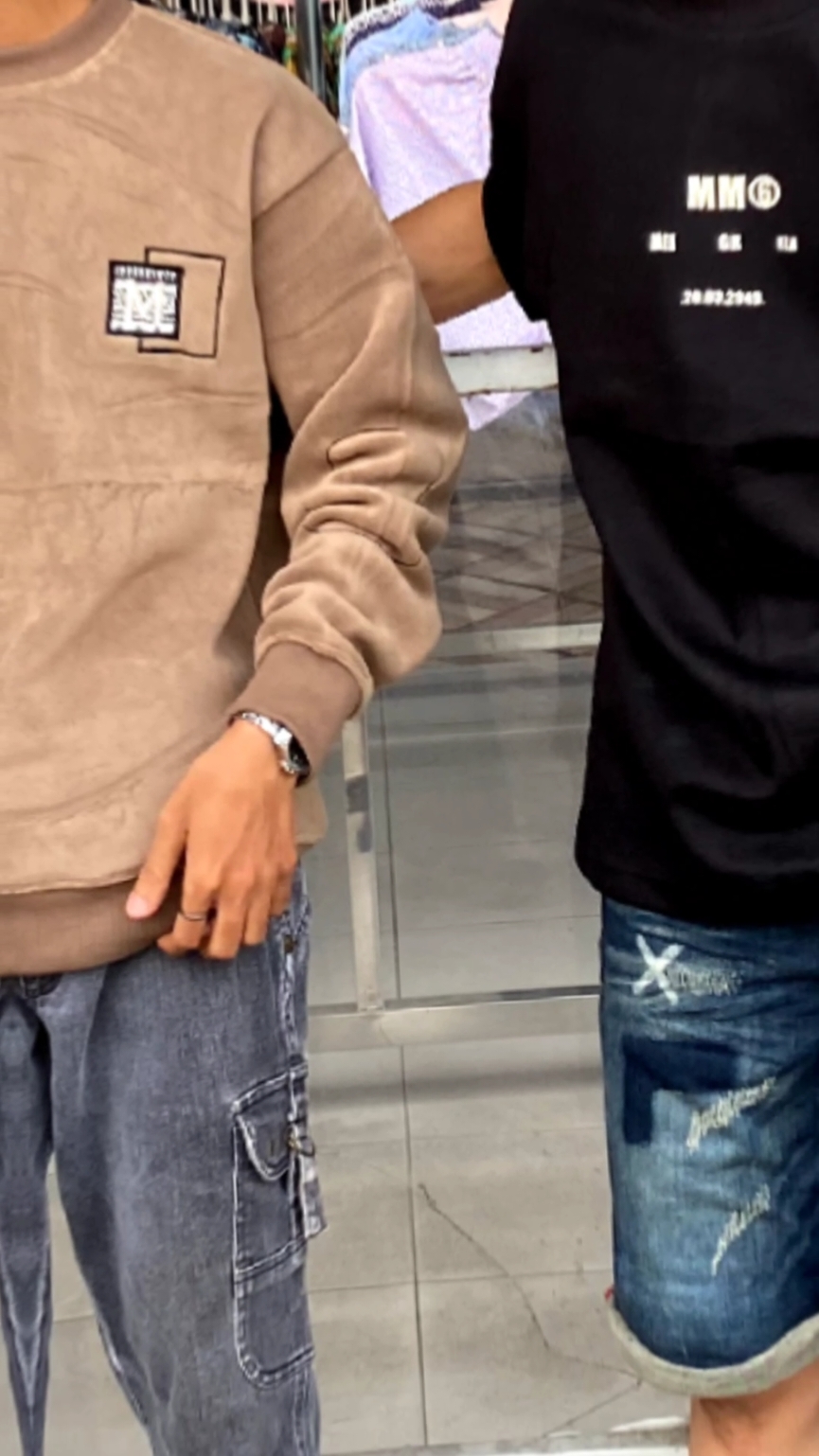 Bisa jadi ide outfit buat jalan bareng doi niih🥰#CapCut #bukittinggi #justcontent #karyawanretail #fashionhacks #retail 