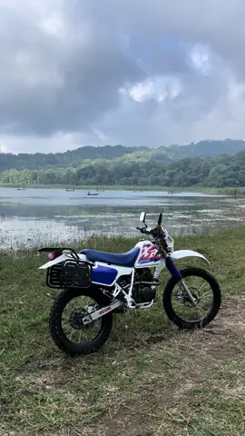 Tetaplah bernafas kawan✨ #trend #trail #trailer #xr250 #honda #bedugul #bali #costum #vintage #jadul #fy #fypシ゚viral #fyppppppppppppppppppppppp 