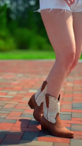 Excuse me i’m walking here 