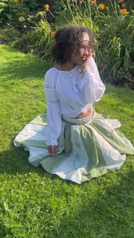 With Boomtown and many other festivals just around the corner🥳 we decided to get some pf our lovely stylists and models in to pick out some of their favourite festy outfits from our store😍. We hope that this can act as inspirstion for you guys! We really like what we saw and hope you do too - enjoy🫶 x #boomtown #ukfestival #ukmusic #OOTD #outfitoftheday #outfitinspo #slowfashion #recyclefashion #secondhandfashion #fyp #fancydress 