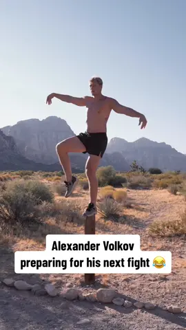 #AlexanderVolkov is too funny for this 😂 #UFC #mma #ufc308 #comedy (via volkov_alex/IG)