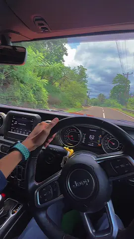 Cockpit ✨ #CBK0880 #jeep #jeeplife #jeepwrangler #jeep4x4 #wrangler #wranglerrubicon #rubicon #jeeprubiconunlimited #offroad #4x4 #srilanka #lanka #fyp  #cockpit #cockpitview✈️ #sr #spinriders🇱🇰 #kesfett #foryou #fyp #kesfeteyiz #kesfetteyizzz