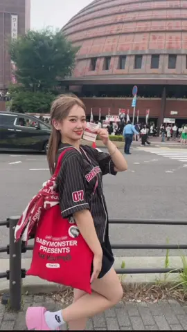 アリーナSSからのお見送り会🎀 ハートもしてくれたし指触れてしまってもう震えがとまりませんでした😭🤍🤍一生追います🤍🤍🤍 #ベビモン#ベビモンyg #ベビモン好きな人と繋がりたい #神戸記念ワールドホール #babymonsteryg #yg 