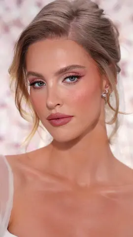 BRIDAL BEAUTY: PILLOW TALK! 💗💍💒 My first bridal makeup tutorial is OUT NOW! You guys know I HAD to start with the iconic @Charlotte Tilbury Pillow Talk Bride! 💖 Full look details on my IG 💫 #CharlotteTilbury #makeupbySofiaTilbury #SofiaTilburytutorial #SofiaTilburyBridalMakeup #BridalMakeup