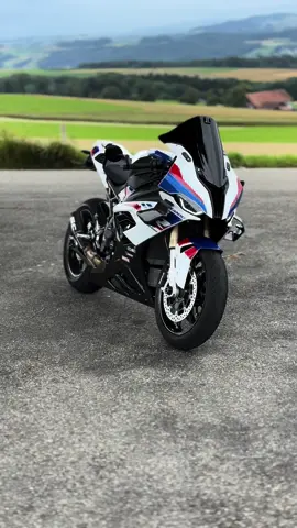 Love youu ❤️ #bmw #s10000rr #scproject #carbon #fy #fürdich #goviral 