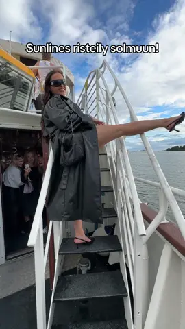 Sunlines risteily kesän yks hauskimpia päiviä😍 @Sergey Hilman @Thesofiaelle @Ella Toivainen ja muut!