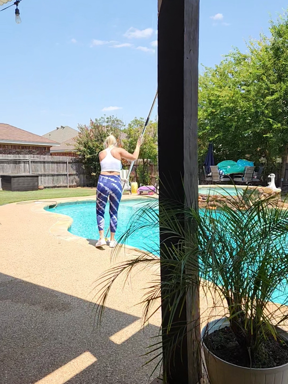 #dadsoftiktok #lol #joke #beauty #loveyou #wife #laugh #funny #Summer #pool @Lesli Davis-Price 