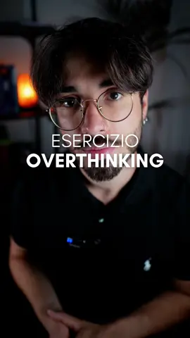 Ti capita di ‘pensare troppo’?  Questo esercizio si basa sulla pratica della mindfulness, che ti aiuta a portare l'attenzione al momento presente e ad accogliere i pensieri senza giudizio. #Mindfulness #rilassamento #psicologia #salutementale #stress #burnout #overthinking 