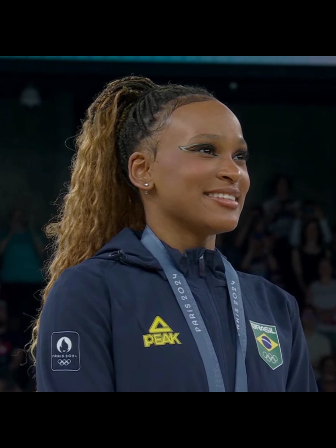 a Rebeca emocionada 🥹 #foryou #olympics #olimpiadas2024 #rebecaandrade @Rebeca Andrade 