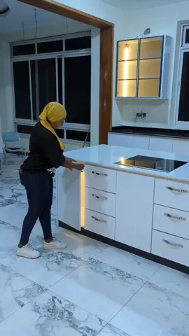 modern kitchen cabinet  #kitchencabinets  #interiordesign  #upholstery  #furnituremaker  #modernkitchdesign 