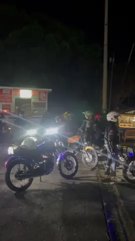 vibes pagi touring dikota orang🌚#rxkingindonesia #byankerokjalanan #rxkingnusantara #2stroke #ckpmmajalengka #yourpage #masukberanda #fypシ゚viral @𝕸𝕺𝕽𝕰𝕷𝕷135 @edhorcb @dhyohaw60 