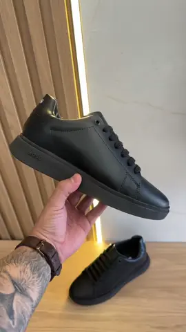 Tênis Sneaker Boss All Black  #tenis #casual #couro #diadospais  #qualidade 