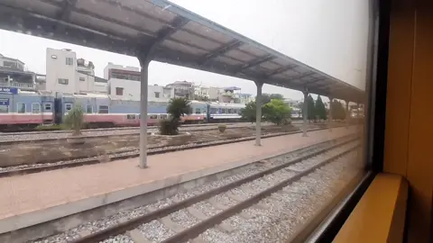 D19E 923 kéo tàu HH9T thông qua ga nam đinh nhạc buồn :)))