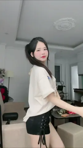 Bạn đã thêm cô ấy vào giỏ hàng🤓