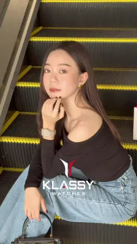 Wearing Klassy Polycarbon Women Watch to complete my outfits ✨ @Klassy Watches @D1 Milano  #POLYCARBONWATCH #ITALIANDESIGN #DESIGNOBJECT #KWKPS #Klassywatchkpsgrandopening 