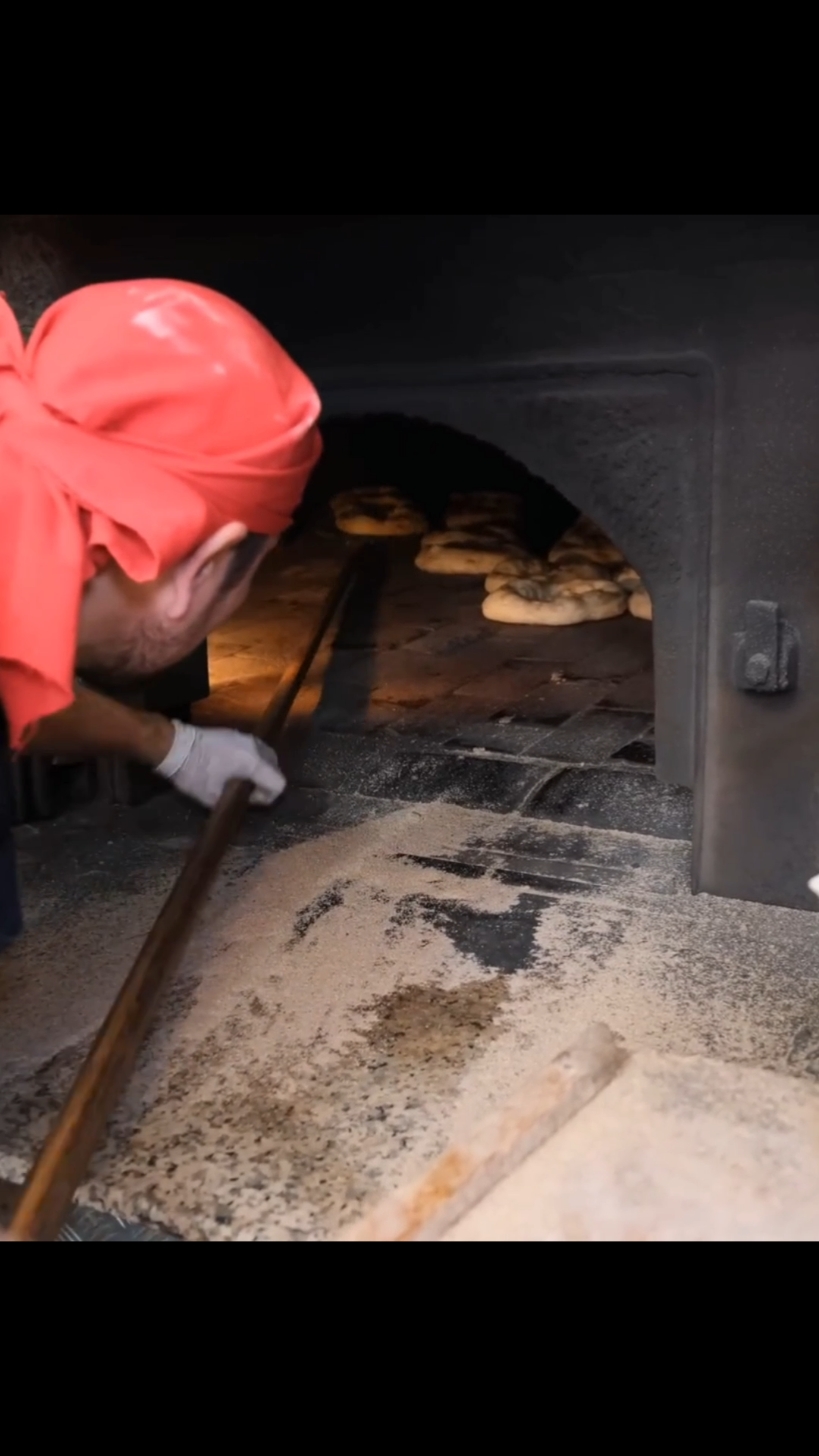 Extraordinary Sourdough Village Breads! Soft dough, legendary Turkish bakery #bread #bakery #turkish #streetfood #tiktokfood #foryoupage #fyp 