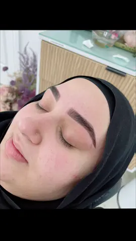 Eyebrow thread with hybrid tint 🔥 #brow #eyebrowshaping #browsonpoint #browthreading #threading #hybridbrows #browsonfleek #beauty #foryou #fyp #enasbrowzandbeauty #transformation #browwax #eyebrowsonfleek #eyebrowtutorial #browcode #browcodepro 