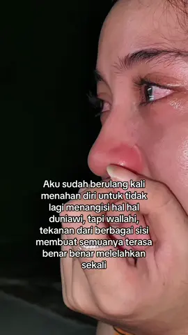 Ingati aku bahwa ini hanya “DUNIA” 🫂 #capcut #arabicsong #sadstory 