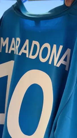Maradona shirt looks different🥶 #yourfutstore #maradona #maradona🇦🇷 #napoli #napoles #maradonaporsiempre 