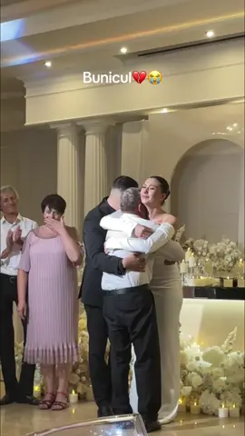 Bunicul, singurul dintre bunei la nunta noastra😭❤️ #wedding #emotions #fyp #foryou #fypシ 