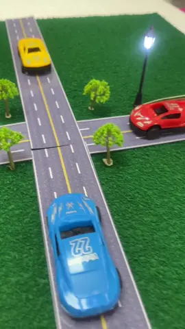 Itens para você fazer a maqueta perfeita:  Bonecos - 4,90 c/ 4  Carrinho - 2,90 cada  Árvores - 5,90 c/ 4 Poste que acende - 7,90 c/2 4 ruas/ asfalto - 6,00  Placa Eva grama - 8,90 Isopor - 4,90 a 13,90 depende da espessura #maquete #maquete3d #maquetesistemasolar #sistemasolar #maquetecidade 