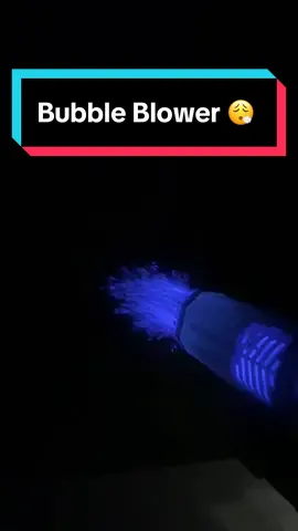 This bubble gun is insane😱🔥 #bubbles #bubbleblower #bubblebazooka #ttshop #TikTokShop 