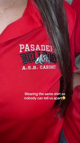 Can’t tell us apart????Twinssss🐾🐾❤️#pasadenahighasb #doghouse #pasadenahighschool #highschool #fypシ゚viral 
