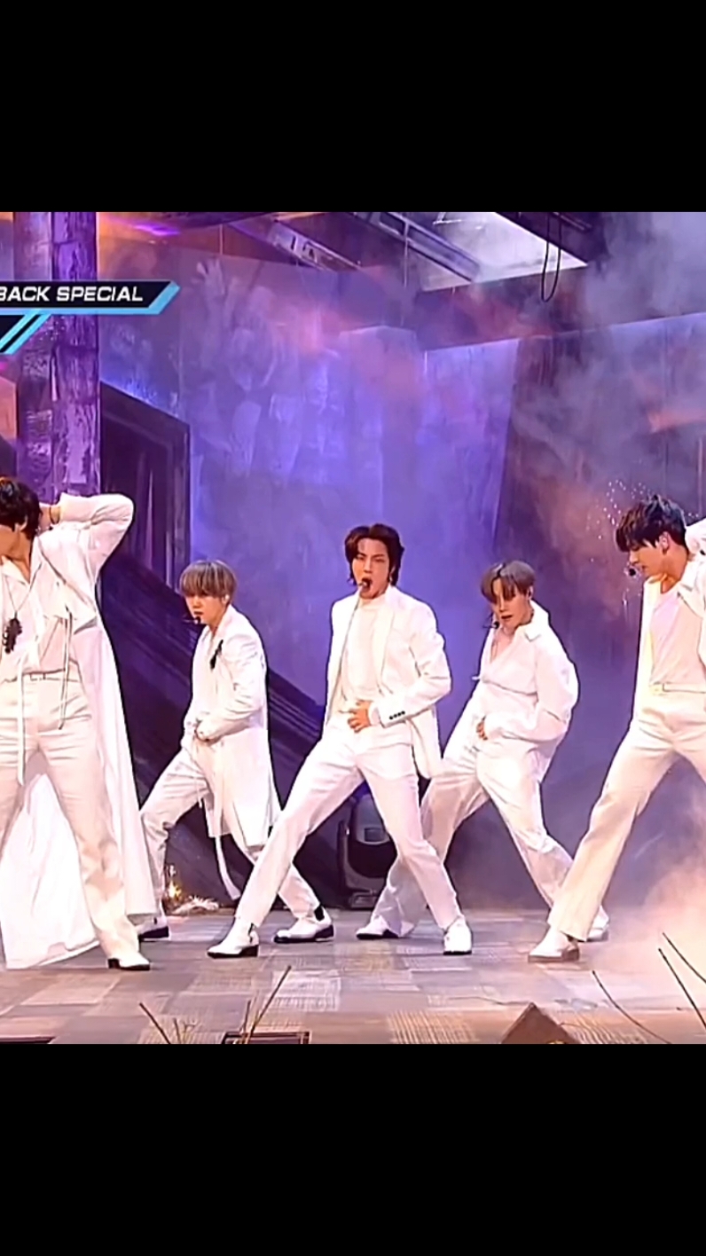 Black Swan - BTS 💜                            #jungkook #taehyung #jimin #suga #jhope #jin #rm #jk #v #jiminie #yoongi #hoseok #seokjin #namjoon #btsarmy #bts #bangtan #kpop #fyp #agustd #kookie #tae #hobi #foryoupage 