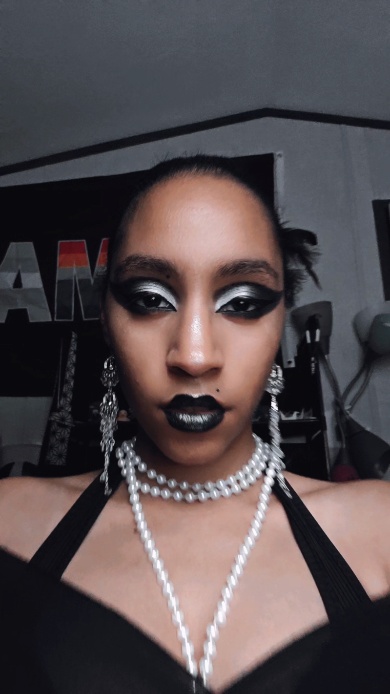 [ 🎭➡️💚] #masquerademakeup #masqueradelook #mask #makeuplook #cyber #greencybermakeup #greenmakeup #makeup #makeupartist 