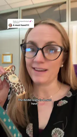 Replying to @shopwithsteph 💕  the Birdie personal safety alarm keychain really is a must have for anyone of any age! Plus you can travel with it! #safety #personalsafety #alarm #safetyalarmkeychain #womenssafety #safetykeychain #birdie