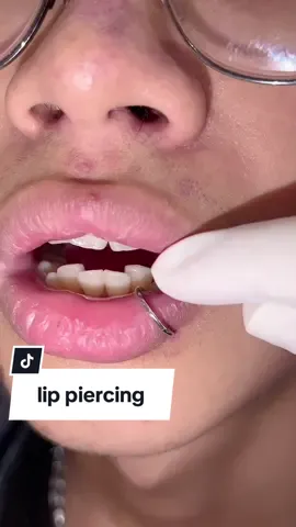 lip piercing #lippiercing #nosepiercing #piercing #piercings #piercingvideo #piercingvideos #piercingstudio #piercinglovers #piercingjewelry #piercinglovinhos #vairal #fypシ゚viral #allfake⚠️ 