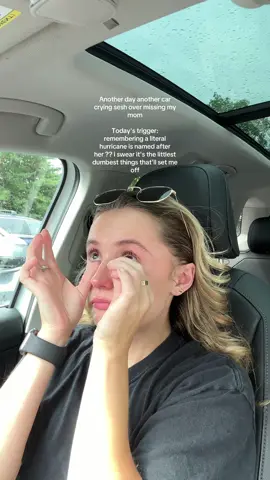 grief is weird!  #grief #parentloss #mom #griefjourney #griefandloss 