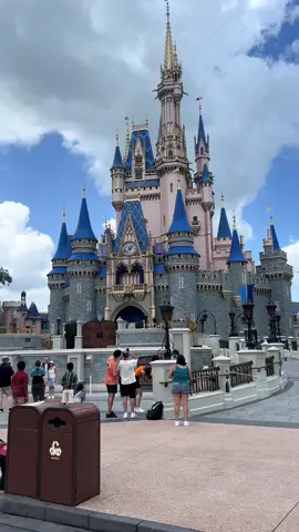 Finally getting around to posting this but my Disney World Trip Day 1 🏰 #disneyworld #disney #cinderellacastle #magickingdom #4thofjuly 