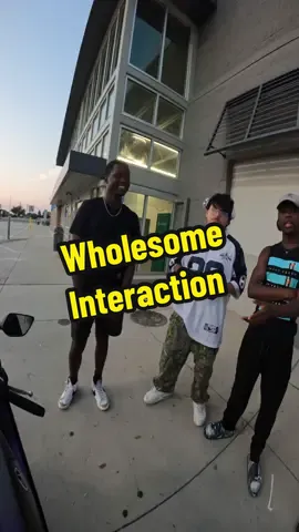 These kids wanted to know about bikes :,) #motovlog #funny #wholesome #biker #biketok #helmet #motovlog #interaction #kids #yamaha #r7 #grom #kawasaki 