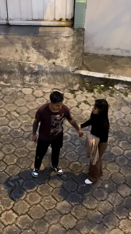 SALEMOS MAL PARADOS 🥹😅 #jajaja #parati #dalelike #sigueme #pilas #tiktokecuador #humor #comedia #risa #viral #fyp #novios 