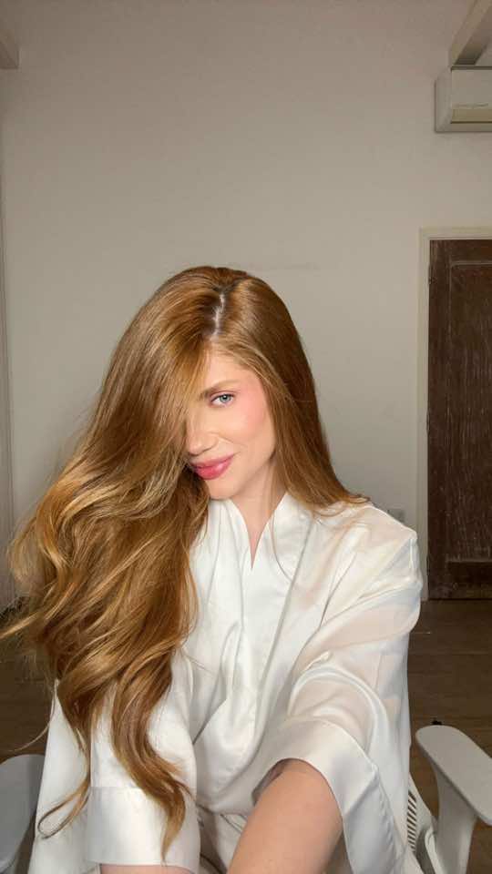 O meu maior segredo pra conseguir usar secador diariamente é nunca deixar de usar proteção térmica, e nunca jamais escovar o cabelo quando ele está molhado ou úmido.  Eai, gostaram? 😁 #hairtutorial #hairstyle #hairvideo #hairtok 