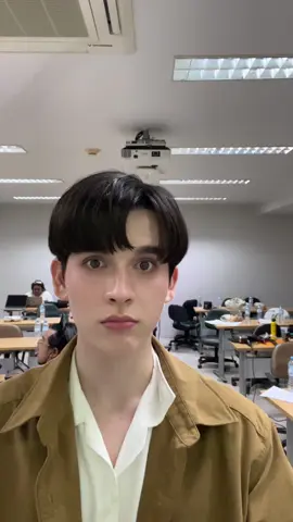 Have you see my boyfriend?? #ISBANKY #MosBank @moslhong 