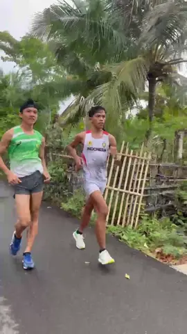 sudah penah jalan cepat trus ada orang tegur katanya from larinya salah gak? jangan yahh dek yahh #binsikbareng #racewalk #jokistrava #fyp 