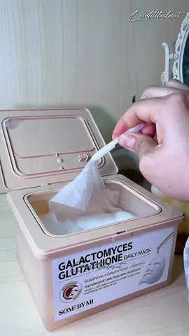 Say goodbye to dullness and hello to a brilliant glow in with this game-changing daily sheet mask ✨🫧 @somebymi_my @somebymi.official  #fyp #SOMEBYMI #somebymimy #somebymiretinol #retinol #retinolskincare #retinolmask #Galactomyces #glowskin #brightening #glow #SkinFirming #Vitamin #dailymask #masksheet #dailyskincare #glassskin #smoothskin #bakuchiol #vegan #koreanskincare #kbeauty #skincareroutine
