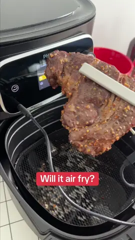 Airfryer steak?! Yes you can! With the Philips 7000 Series Airfryer, the integrated thermometer allows you to choose the doneness and thickness of your steak, allowing you to cook it just the way you like it. You have to try it to believe it ;) TIP: Pair with the new @mccormick_asia grill mates sauces and seasonings to get that perfect grillhouse flavours. Check out the link-in-bio to learn more about our airfryers. @McCormick Asia  #recipes #airfryer #philipssg #philipshomeliving #philipshomelivingsg #makelifebetter #homewithphilips