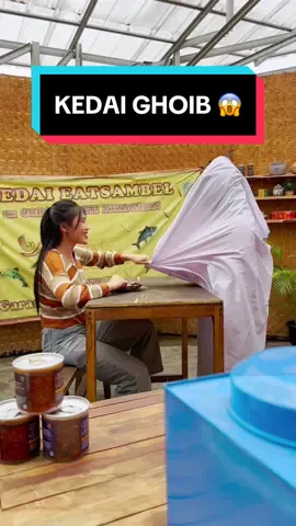 Replying to @karin_alena Jadi, ini beneran ghoib atau Mbaknya yang halu nih?! 🤔 #fyp #eatsambel #masyangun #pedas #enak #anakkost #makananviral #eatsambelcumiciamik #satekulit #fakescene⚠️ #fakesituation⚠️  