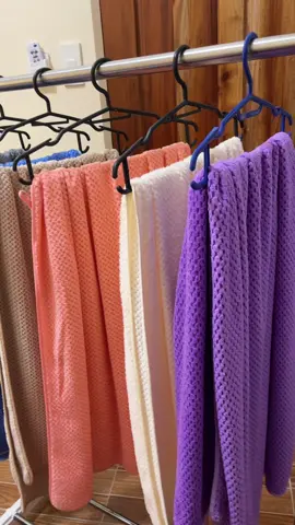 Available lahat ng kulay #towel #absorbenttowel 