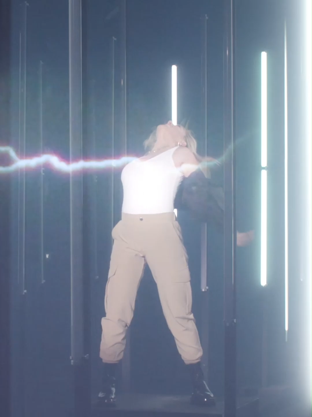 Wie ein Blitz ⚡ die Hits von Helene Fischer gehen unter die Haut 🔥 #helenefischer #helenefischerfan #schlagerliebe #blitz #ichfindschlagertoll