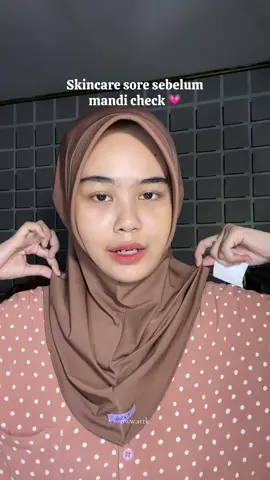 simplenya kalo ngerasa wajah kotor bgt dan gabetah abis bepergian gapapa ko pake micellar water doang dulu🤏🏻 tapi saran aku jangan terlalu sering maksimal 2/3 kali kalo misalnya sibuk bgt atau pergi ke beberapa acara yg mengharuskan makeup gitu, aku si biasanya gitu yah, but do your way is better than anything 😚💗 #skincare #doublecleansing #skincaresore 