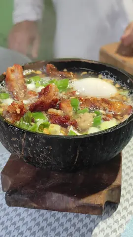 Lechon Mami in Baguio 🤤 SOLID! 🤙💯  #baguio #baguiofoodtrip #baguiofoodies #baguiofoodfinds 