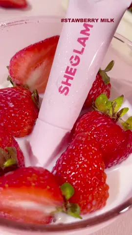 Extra glossy for that hydrating high-shine finish 😘✨Shop your favorite shade now or collect them all at SHEGLAM.com 🛍️🛒#sheglam#sheglamlipstick#sheglamnewarrival#sheglammusthaves#lipsticktutorial#glossylip