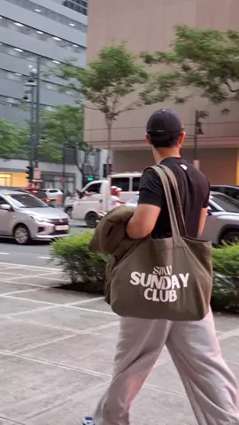 The tote that does it all: perfect for your workout essentials, coffee dates, grocery runs, and last-minute getaways.  #totebagaesthetic #bagcharm #totebag 
